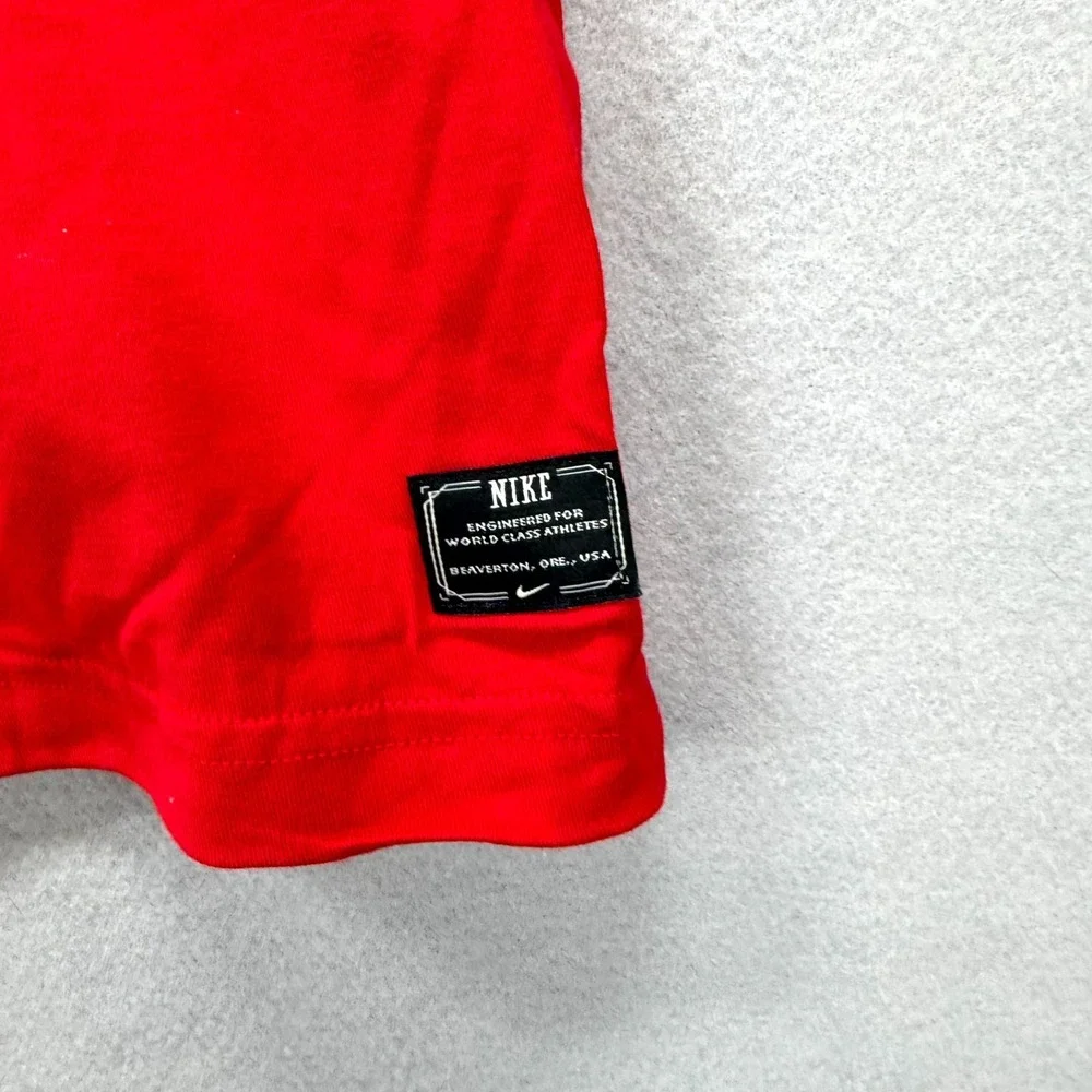 Nike Action Ribbon Icon T Shirt Mens XL Red Athletic‎ Skate Center Swoosh Crew